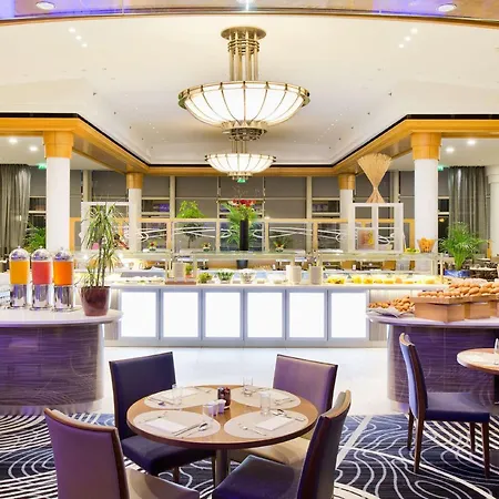 Hilton Paris Charles De Gaulle Airport 4* Roissy-en-France