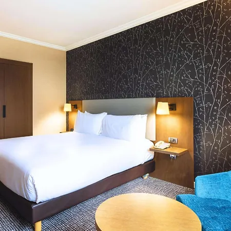 Hotel Hilton Paris Charles De Gaulle Airport 4*