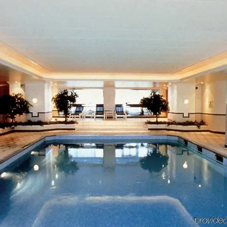 Hilton Paris Charles De Gaulle Airport Roissy-en-France