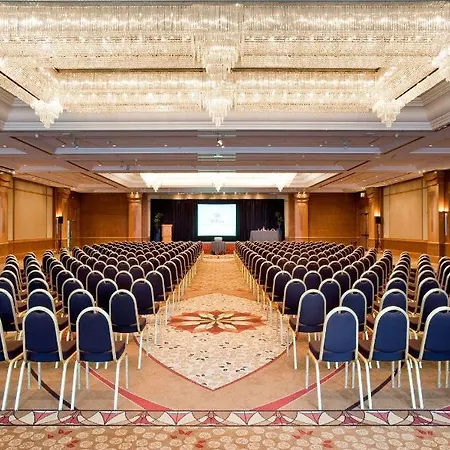 Hilton Paris Charles De Gaulle Airport Hotel 4*