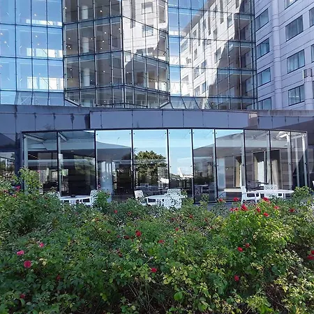 Hotel Hilton Paris Charles De Gaulle Airport 4*