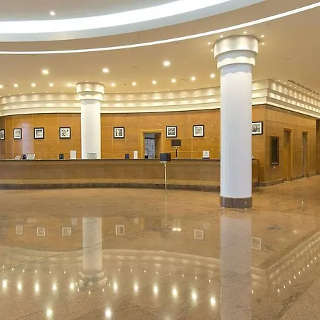 Hilton Paris Charles De Gaulle Airport 4* Roissy-en-France